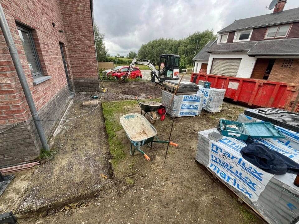 Terrasse carrelage / Parking image 7